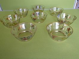 8 Handgemalte Schalen Blumen Schmetterlinge mit Goldrand