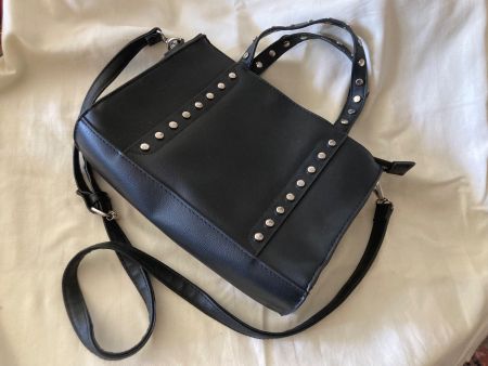 Sac à bandoulière Bershka noir clous bon état