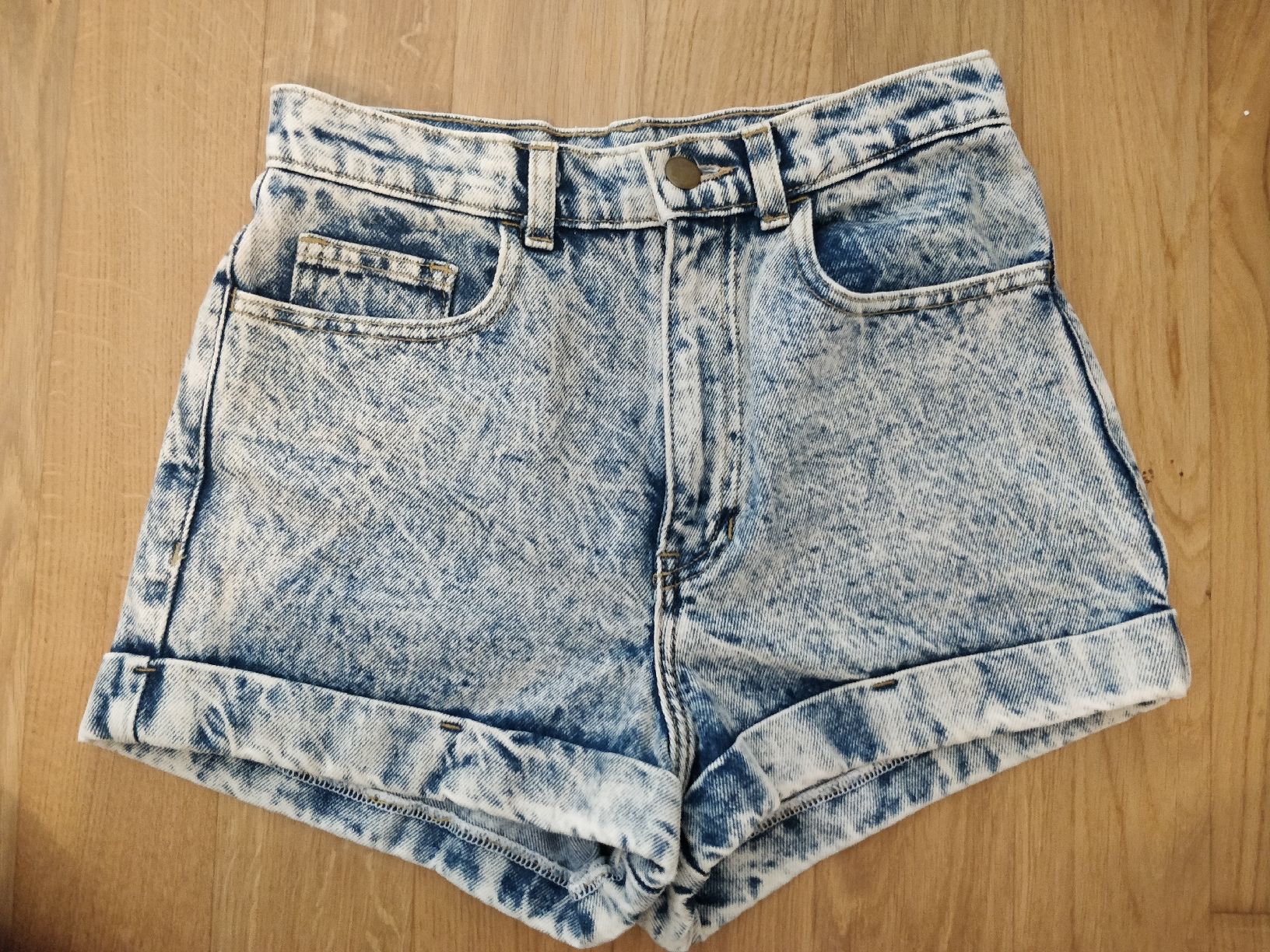 Jeans: Vintage Jeans Shorts XS – Gebraucht aus Chur von Eona4