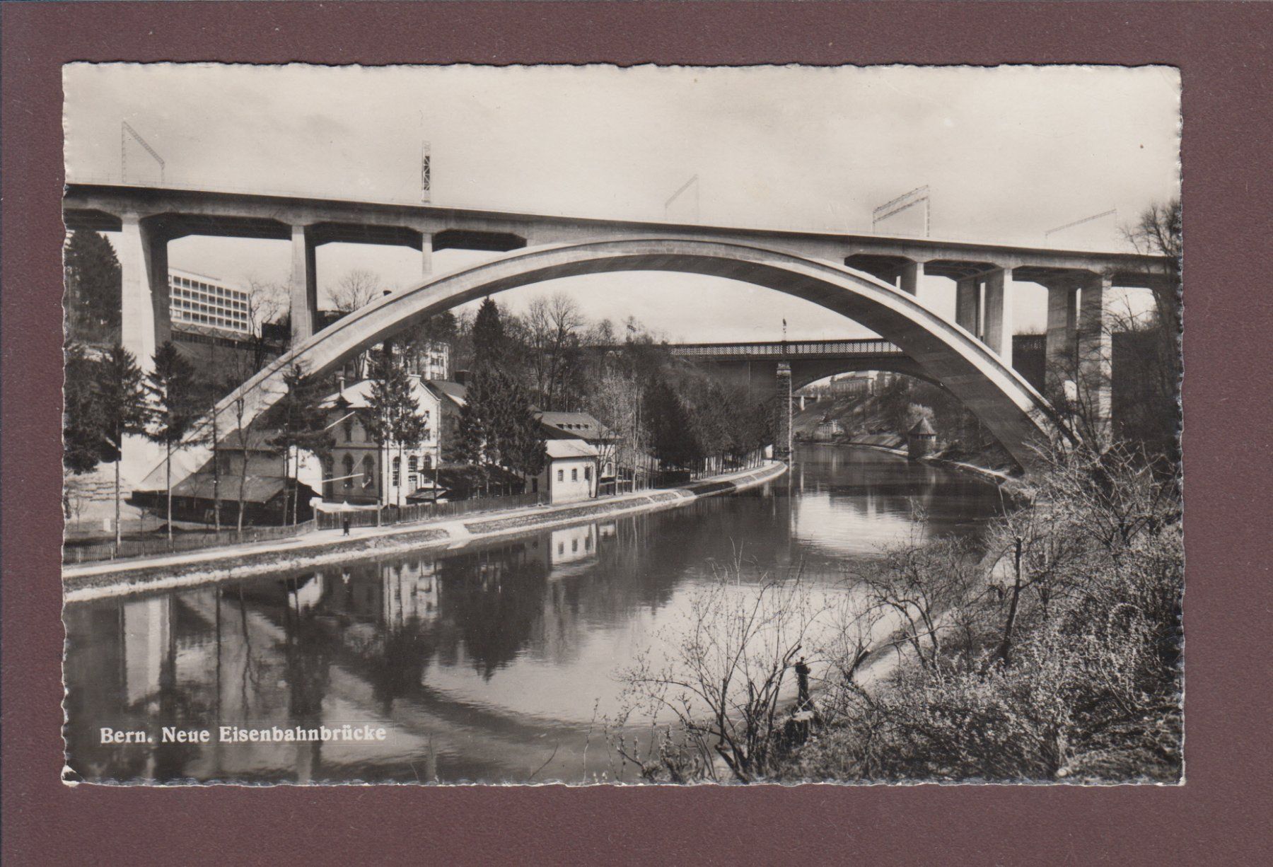 Cartoline postali: BERN - Neue Eisenbahnbrücke – Usato da Pully venduto da nicecards