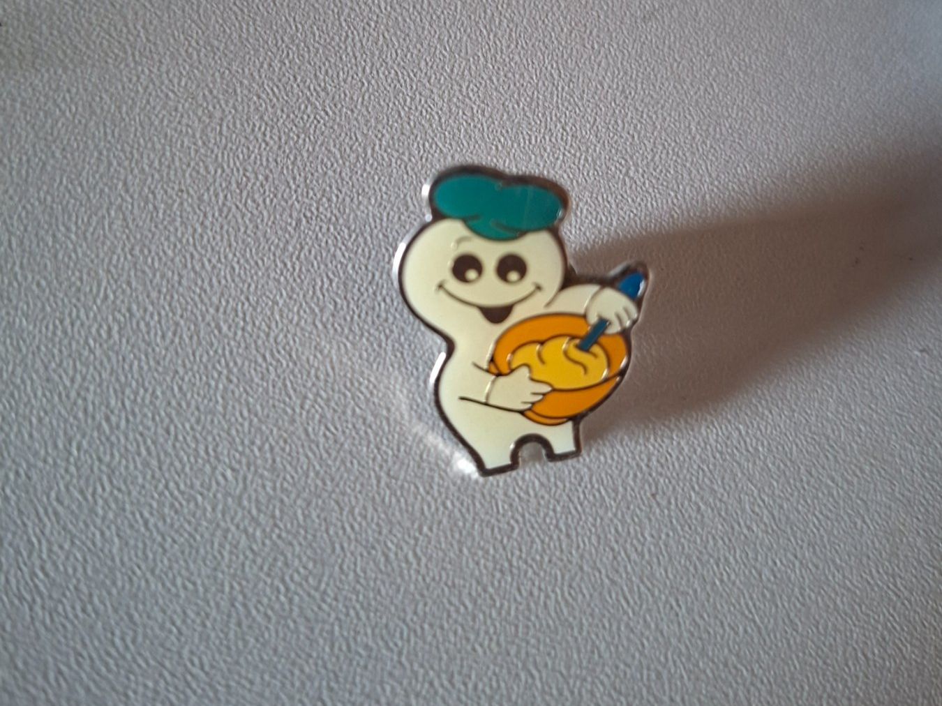 Maga Placchette & Badge: Pin Maga – Usato da Erlinsbach venduto da pfunky