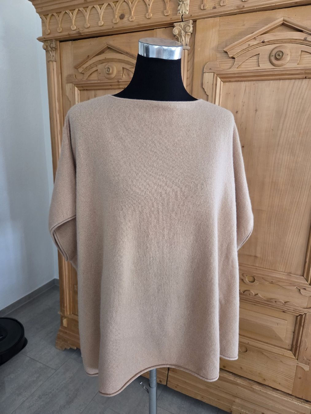 Pullover & Sweatshirts: Poncho, absolut cashmere – Neu (gemäss Beschreibung) aus Wiesendangen von Sinhuk