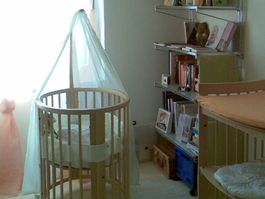 Stokke Sleepi Kinderbett, oval, umbaubar