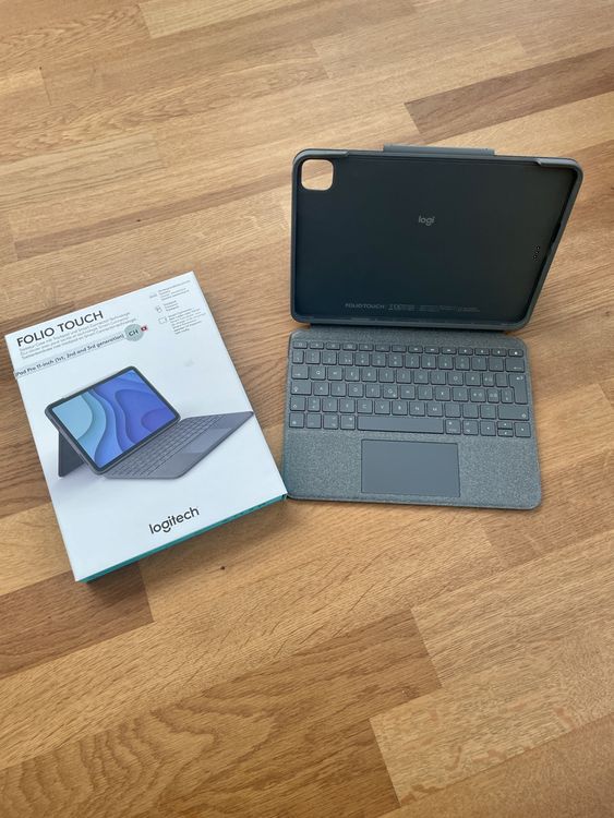 Logitech Folio Touch - Étui-clavier Pour IPad Pro 11" (1e à 4e Gen) - Trackpad, Rétroéclairage, Smart Connector - Graphite
