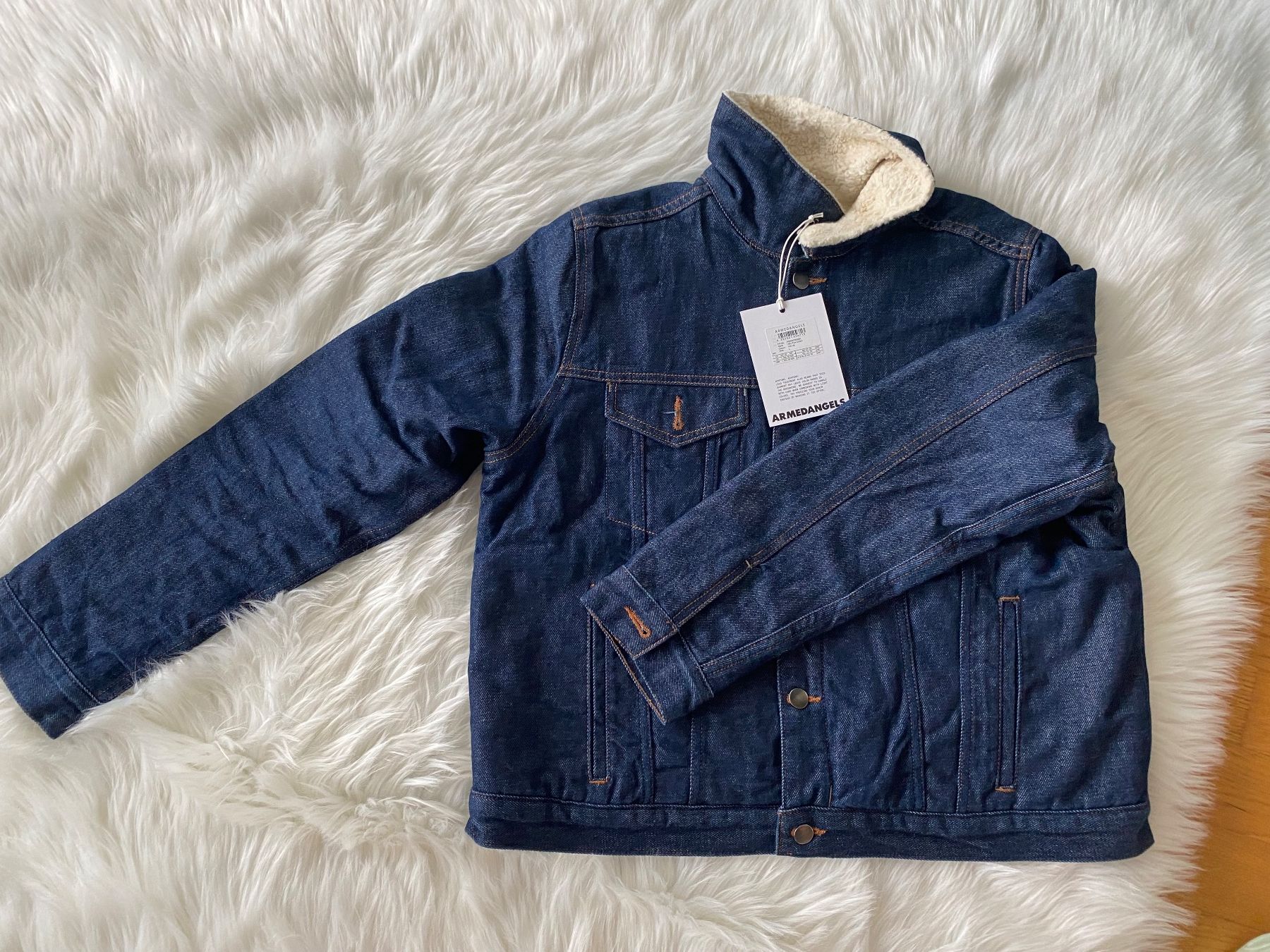 Armedangels Jacken: ARMEDANGELS Jeansjacke Größe L Damen – Gebraucht aus Duebendorf von Alexandertreyer 1