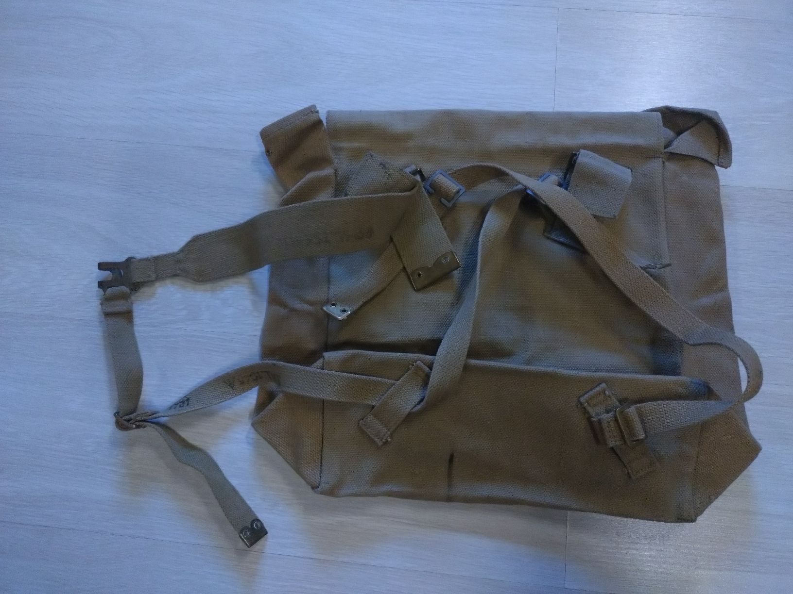Sacs: Sacoche militaire toile beige  – D'occasion à Farvagny-le-Grand par LaCaverne 4