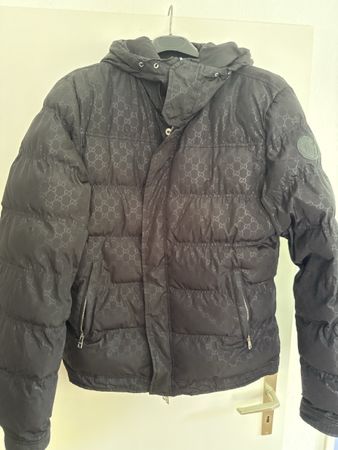 Giubbotto Gucci nero, taglia 50, ideale per l'inverno!