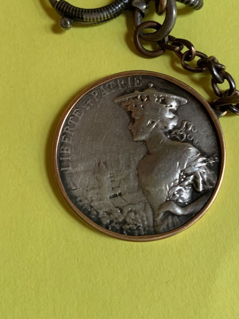 Uhren: Taschenuhrkette mit Goldfassung – Gebraucht aus Dittingen von Bijoubelle 1