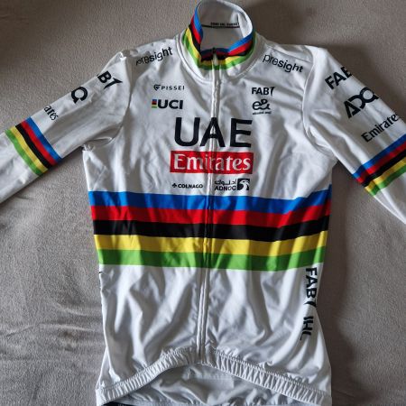 UAE Velotrikot