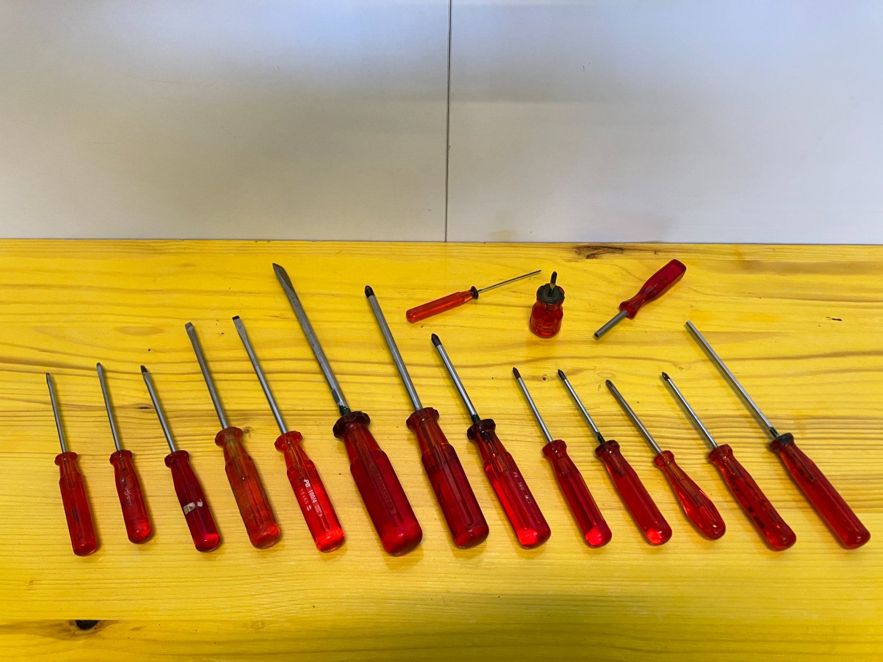 PB Swiss Tools Tutti gli attrezzi: Post. div. Schraubenzieher PB Swiss, Bugnard ab 1.- – Usato da Lichtensteig venduto da Buy24International