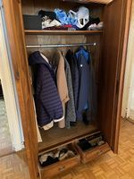 Kleiderschrank 