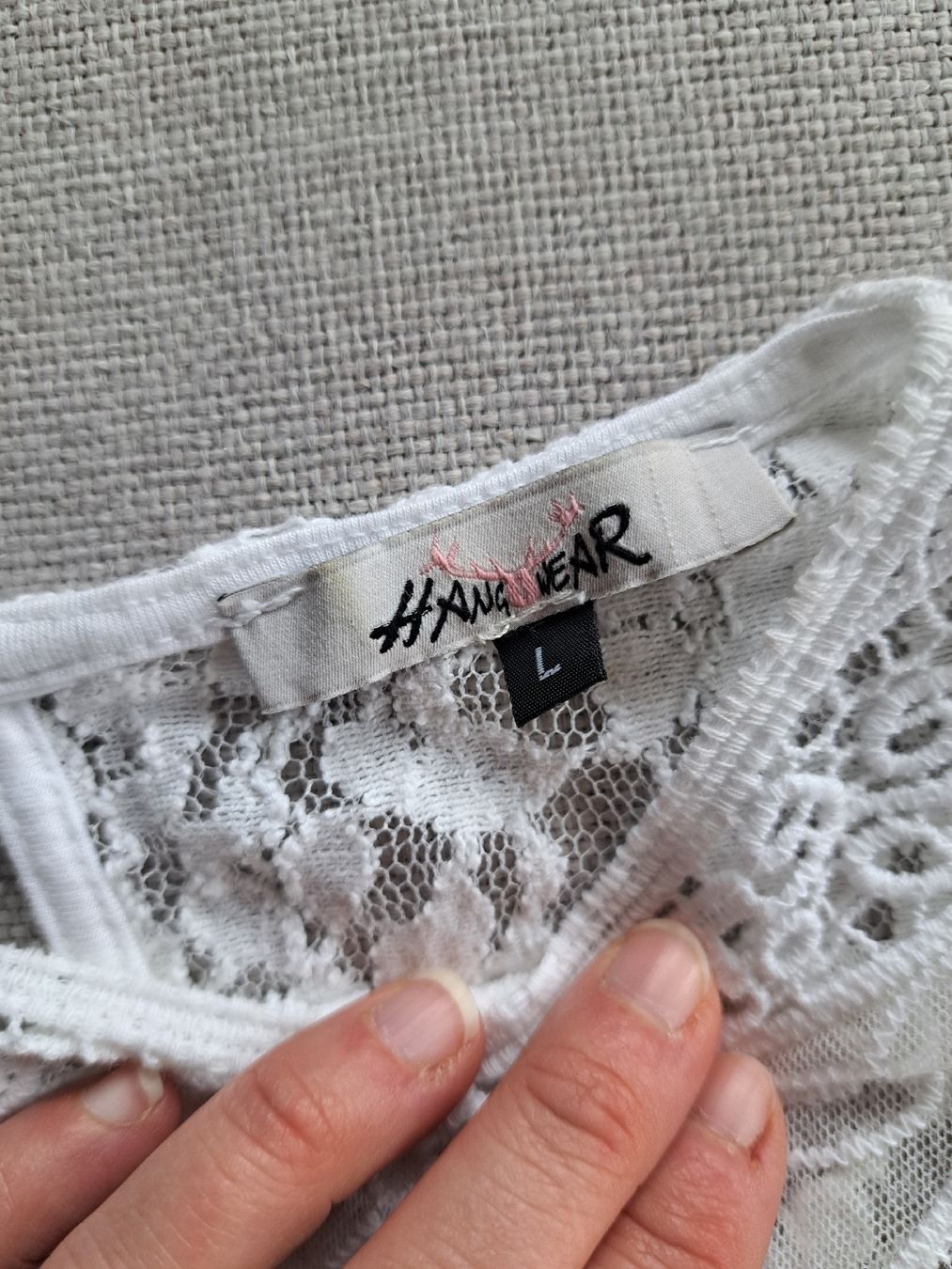 Top: Weisse Spitzenbluse Gr. L mit Applikation – Usato da Triesenberg venduto da Anastasia26 1