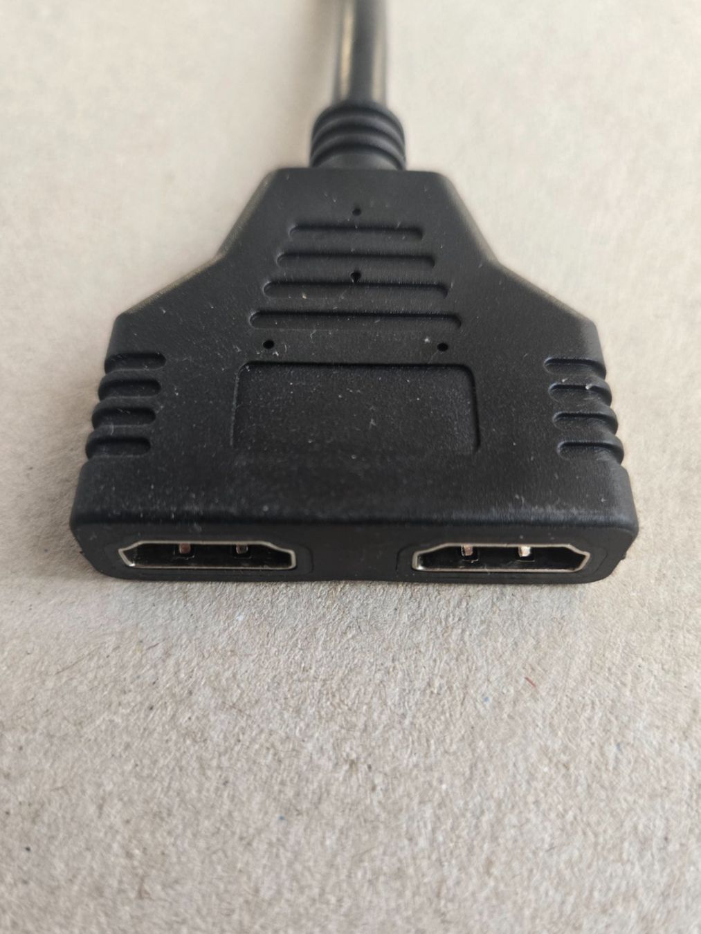 Cavi: HDMI Splitter 1 auf 2 HDMI Adapter Kabel Verteiler – Usato da Hunzenschwil venduto da Fluz 2
