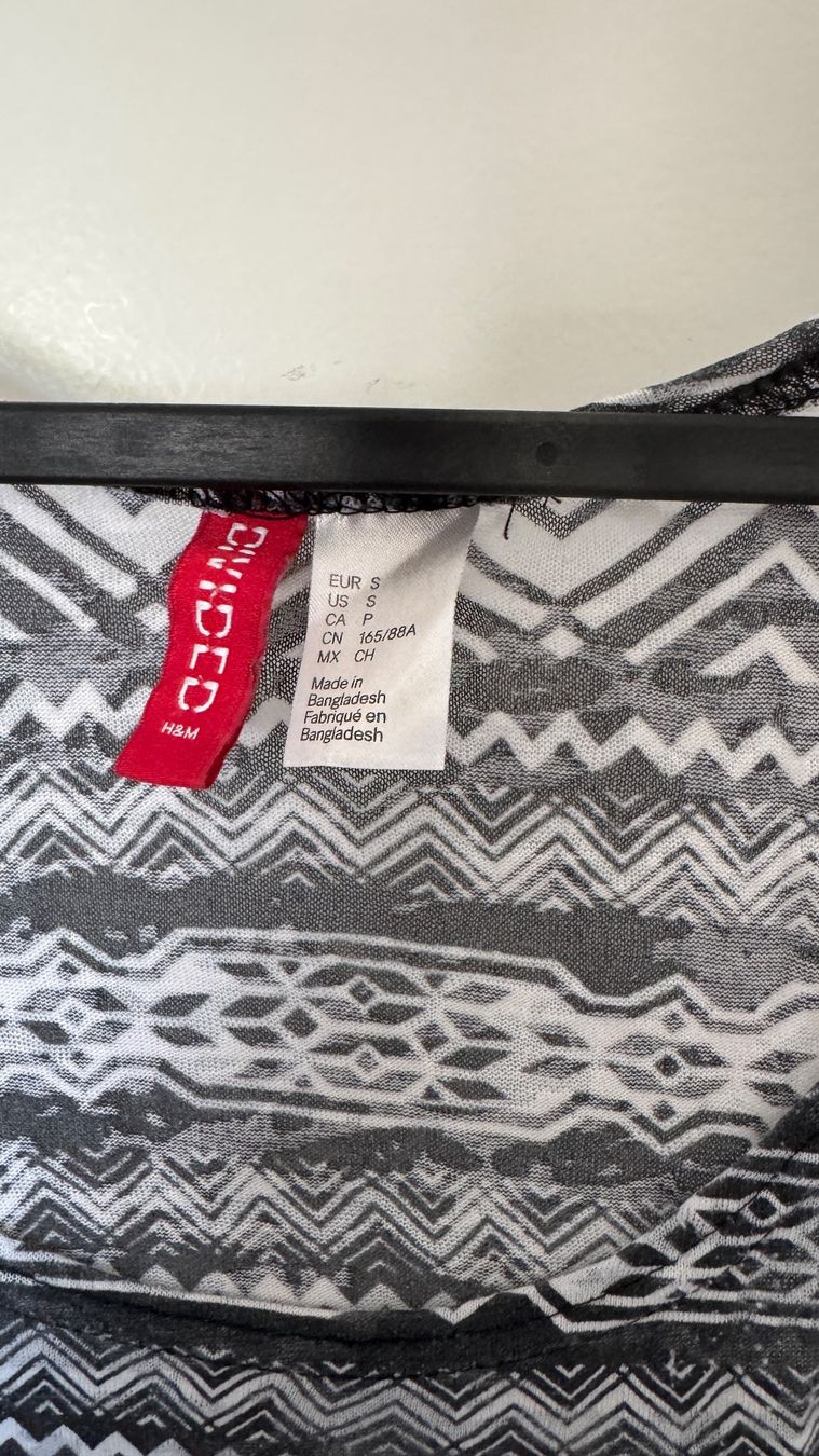 H&M Top: H&M Top, Schwarz Weiss Muster, Gr. S – Usato da Luzern venduto da Ecila007 1