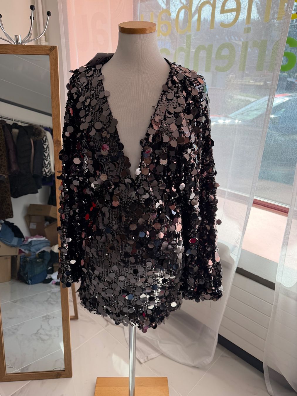 Pull&Bear Vestiti: Pull&Bear Pailletten-Kleid, schwarz, Gr. S, Neu – Nuovo (secondo la descrizione) da Arch venduto da ellaisa84 5
