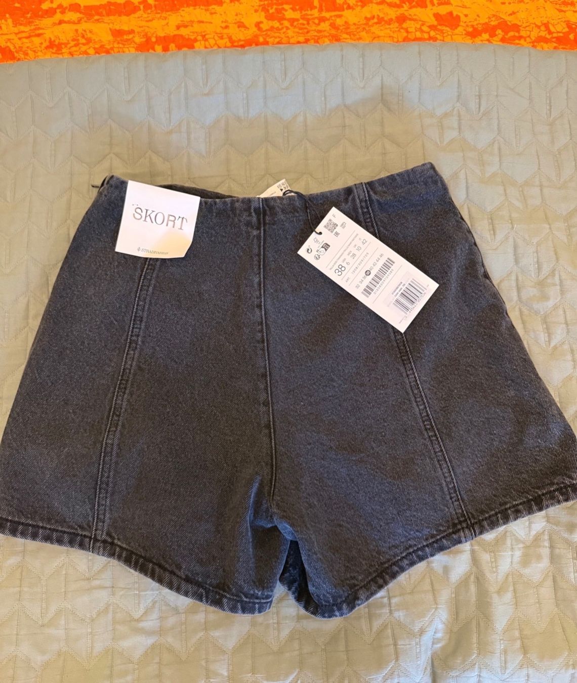 Stradivarius Gonne: Gonna-pantalone grigia NUOVA – Nuovo e nell'imballaggio originale da Losone venduto da AriCol1512 3