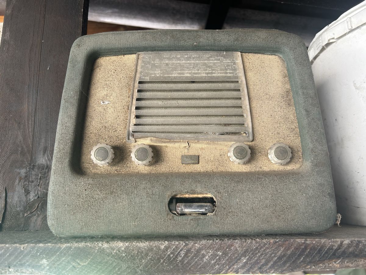 Radios: Radio – Défectueux à Bramois par