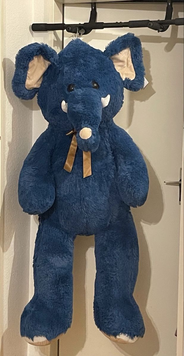 Spielzeuge: Gigantischer Plüschtier Elefant – Neu (gemäss Beschreibung) aus Zürich von sha_207