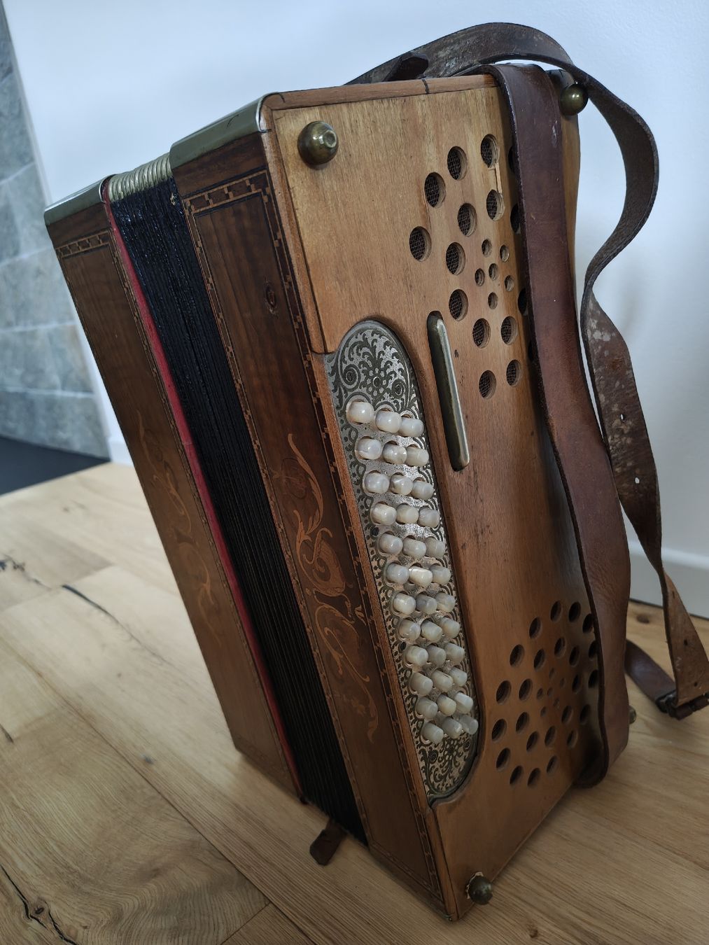 Strumenti musicali: Accordéon HERCULE Re.Pingeon LE LOCLE – Usato da Fontainemelon venduto da ad_ 3