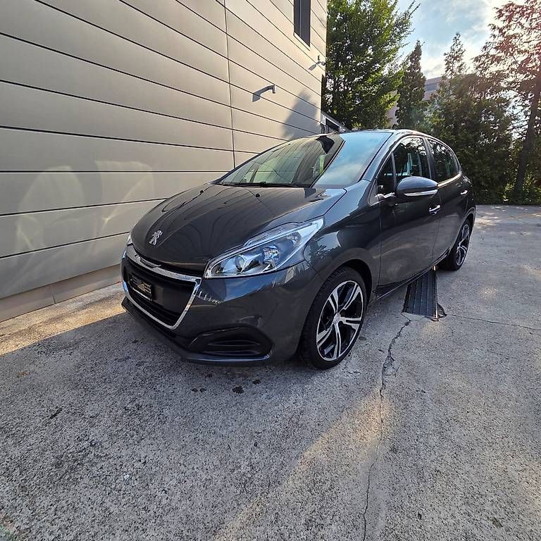 Automobili: Peugeot 208 1.2i STT – Usato da Gossau SG venduto da mat_vn65