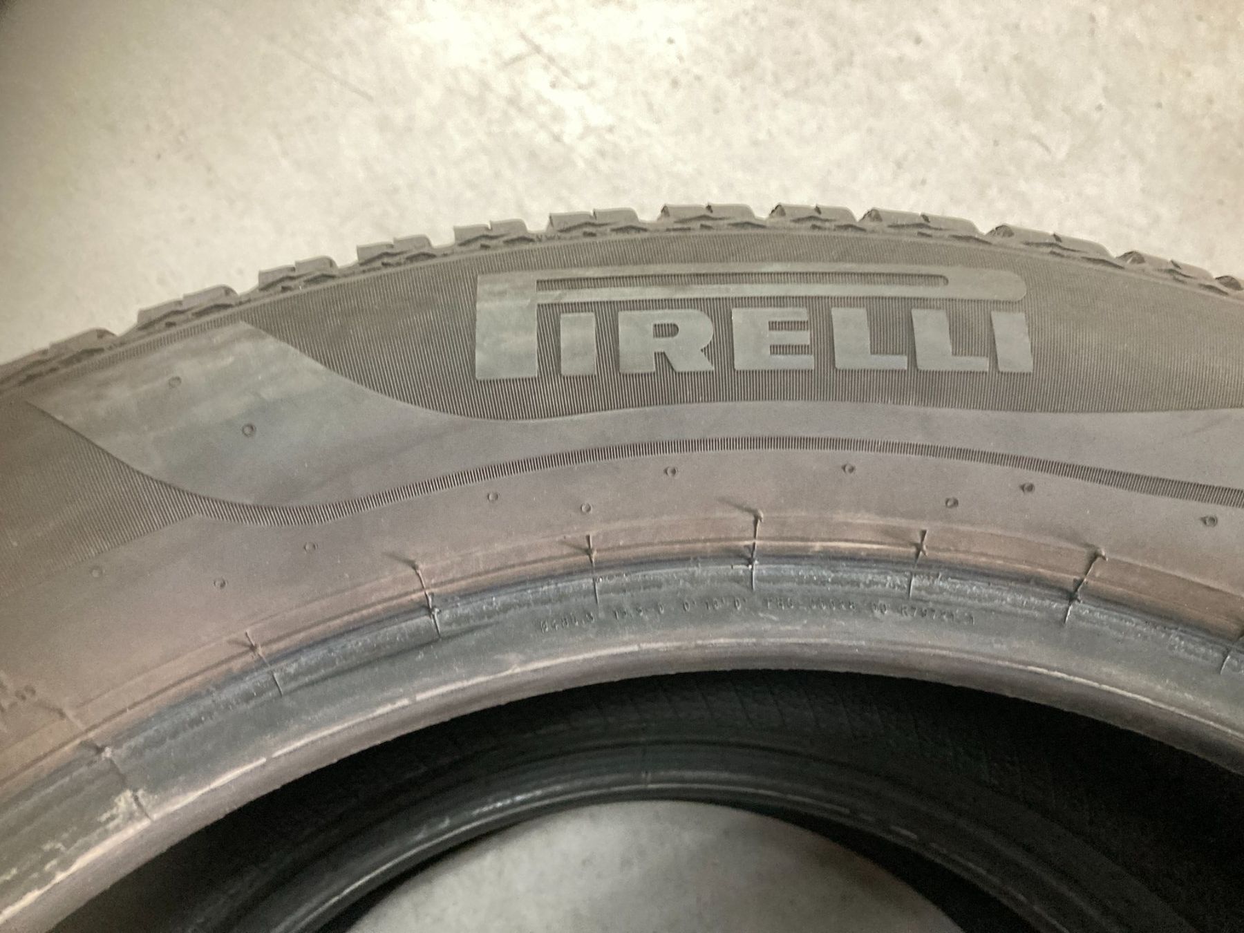 Pirelli Pneus & Kompletträder: 235/50R19 Pirelli Allseason – Gebraucht aus Cham von WB2223 1