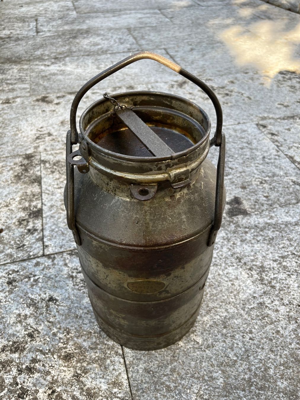 Tutte le decorazioni: Milchkanne Antik – Usato da Bottmingen venduto da Puffsack