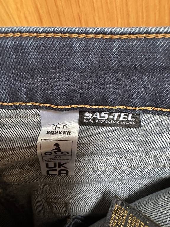 Rokker Jeans: Motorrad Jeans mit Protektoren – D'occasion à Frauenfeld par mon_b6jv 2