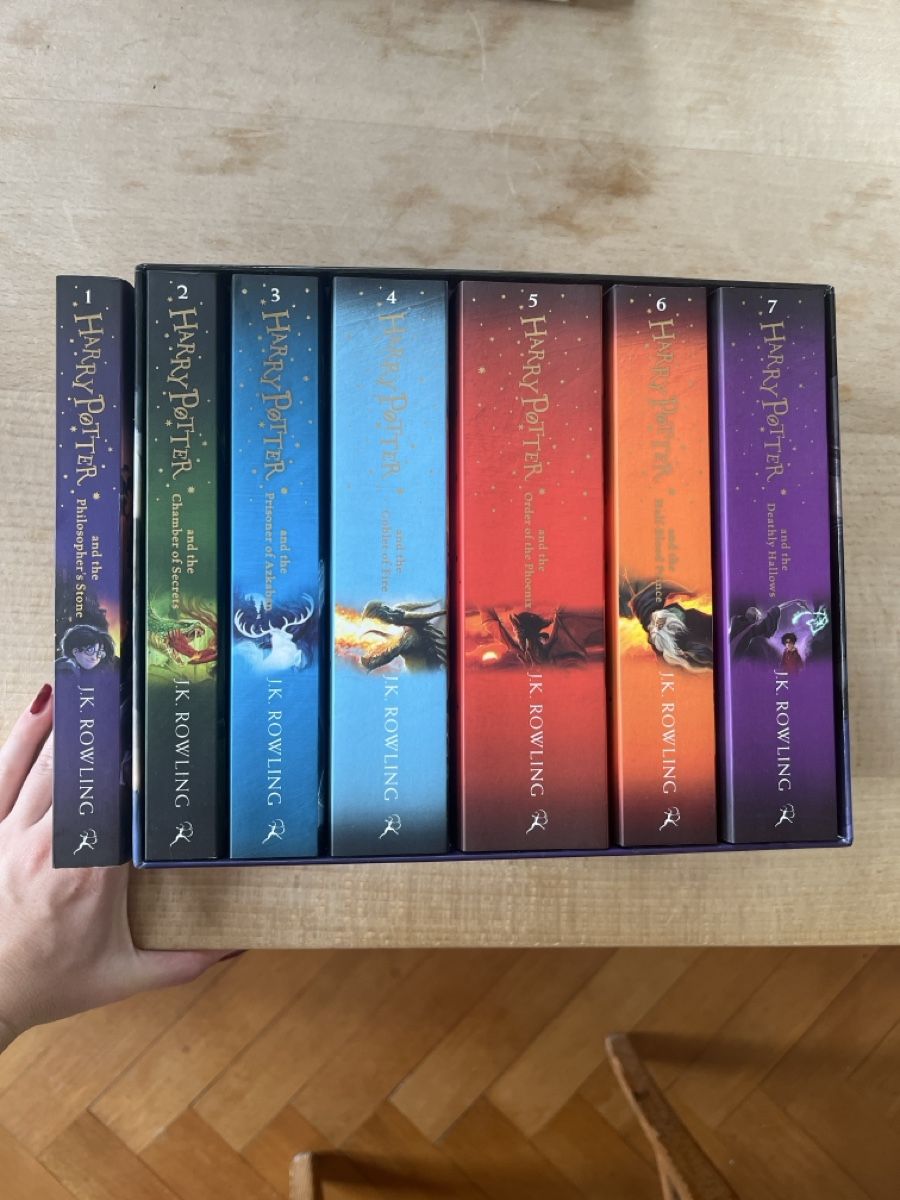 Libri: Harry Potter Alle Bände Buchbox auf Englisch – Usato da Bern venduto da sosophie