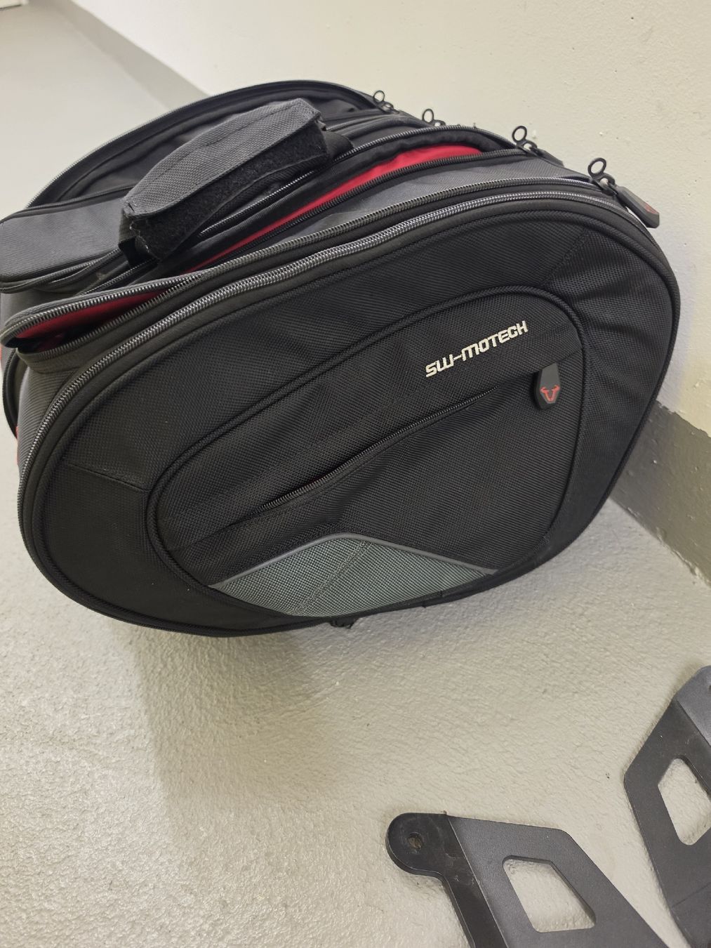 SW-Motech Borse: SW-MOTECH BLAZE Satteltaschen MT 07  – Usato da Langwiesen venduto da Yamaha.mt09sp 2