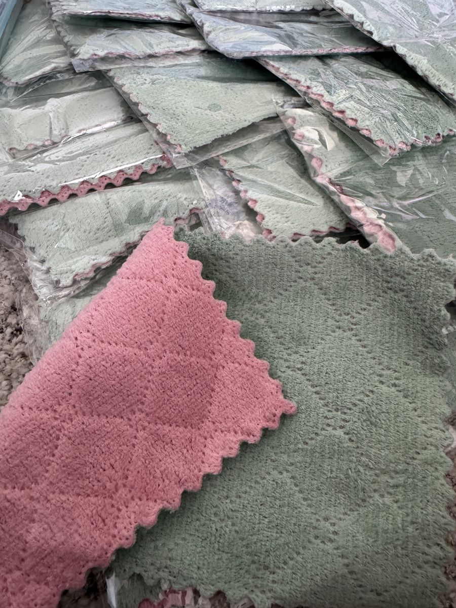 Sonstige Kleidung & Accessoires: Staubtücher – Neu und originalverpackt aus Ottenbach von Mani769 1
