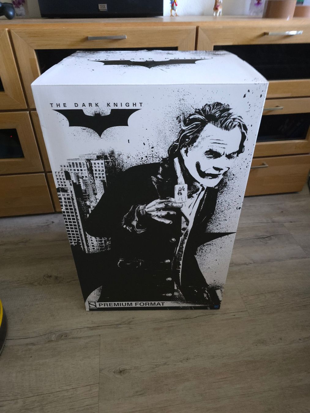 Hot Toys Statuette: The Joker Sideshow Premium format – Usato da Yverdon-les-Bains venduto da fil_xg2t 3