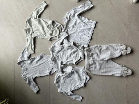 Baby Kleider Grösse 56