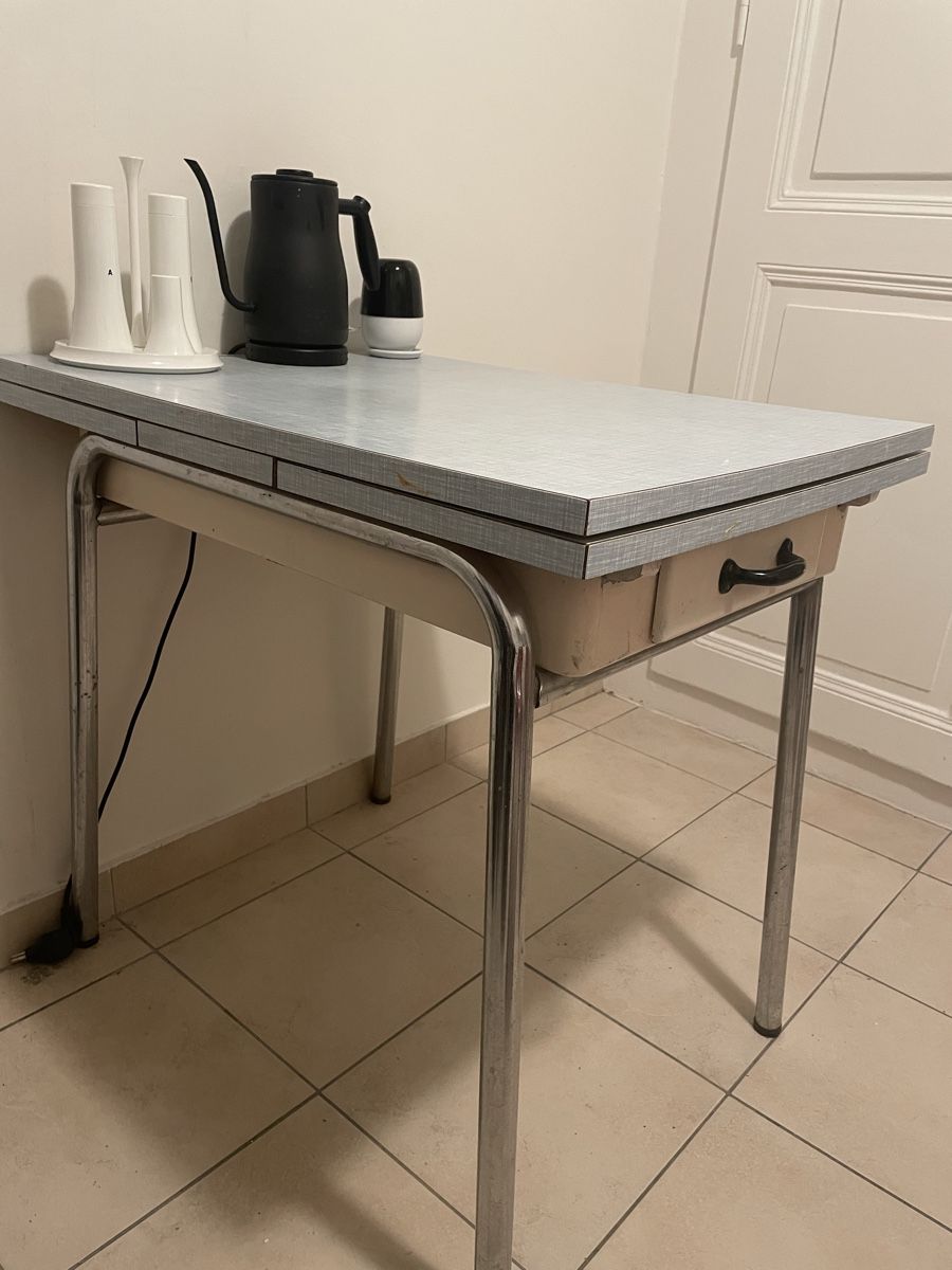 Tavoli: Table en Formica vintage avec rallonges – Usato da Les Acacias venduto da sab_8d6f 1