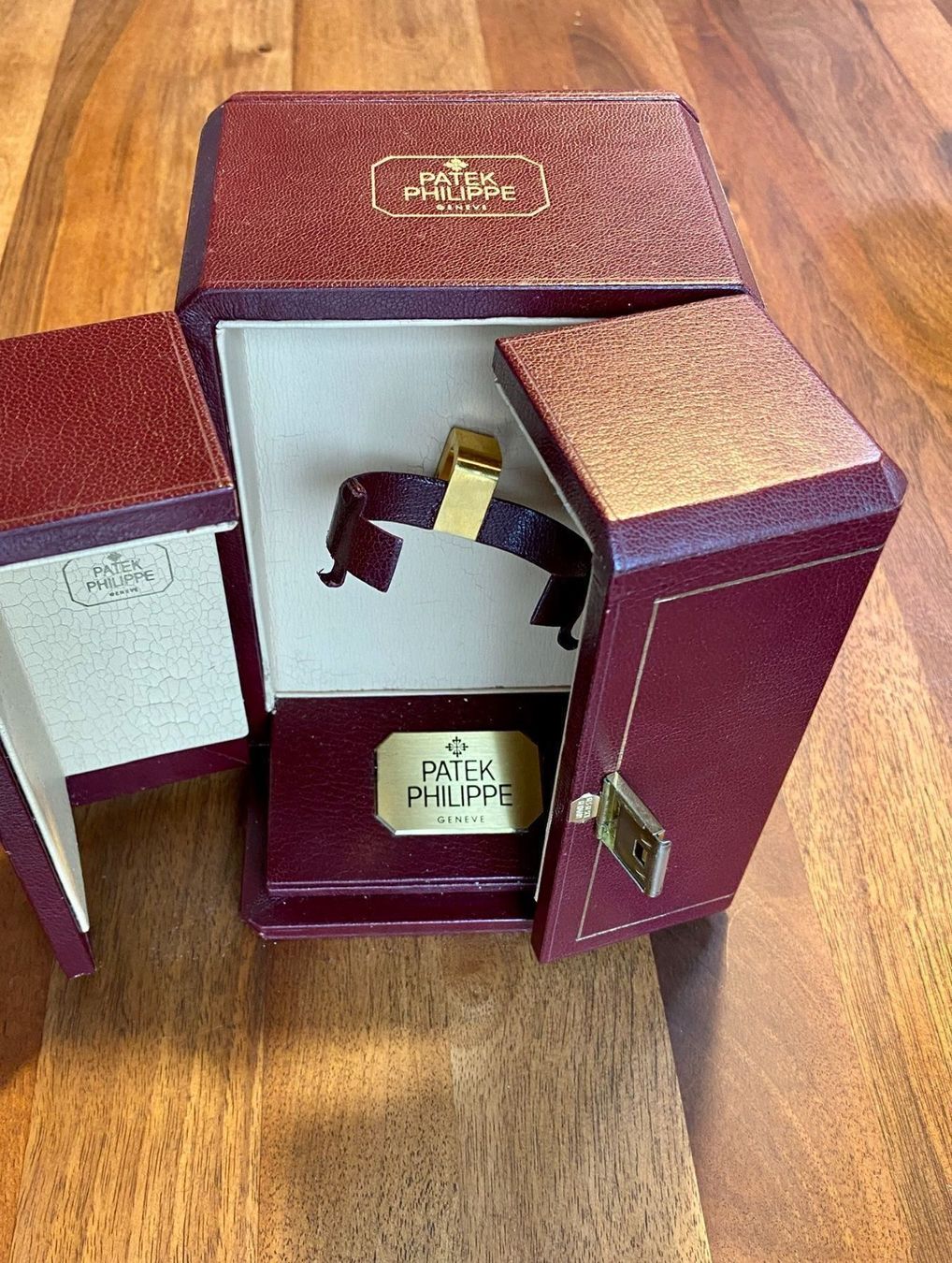 Patek Philippe Orologi: Patek Philippe Vintage Masterpiece Case 🎁 – Usato da Morges venduto da Audemars07 1