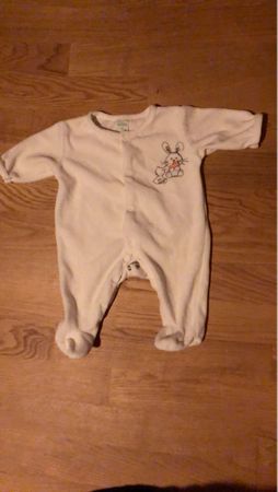 Süsser Baby Schlafanzug mit Häschen, Grösse 50