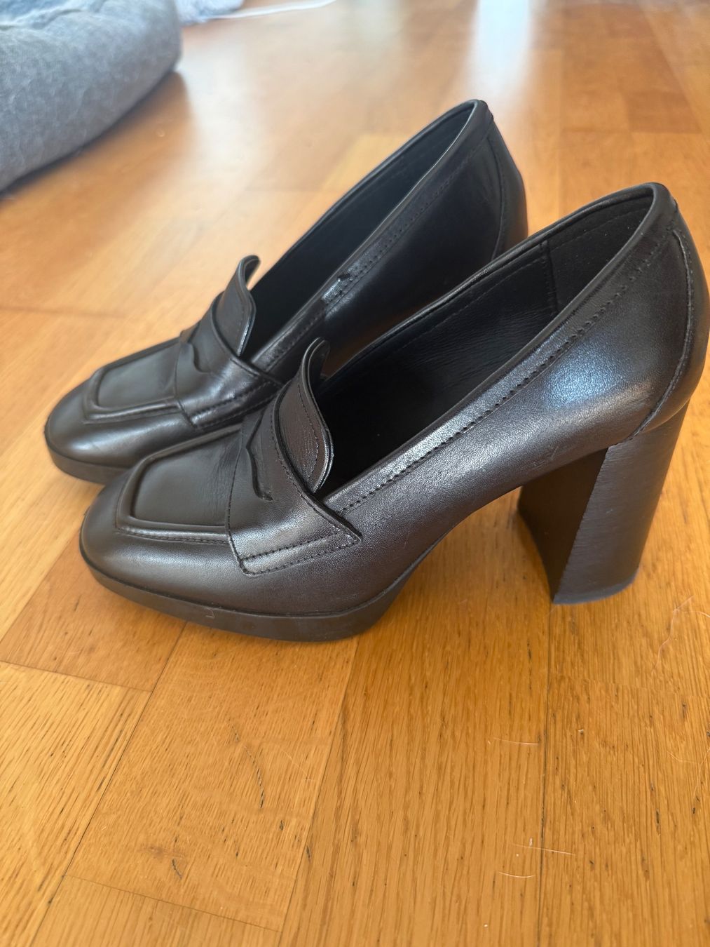 Geox Damenschuhe: Geox Escarpin – Gebraucht aus Boudry von laetite