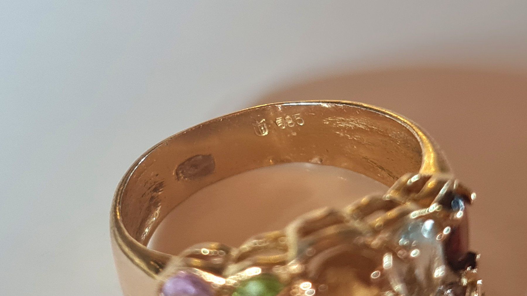 Anelli: Echt Goldring 14 Karat mit farbigen Steinen – Usato da Frauenfeld venduto da Purzli 6