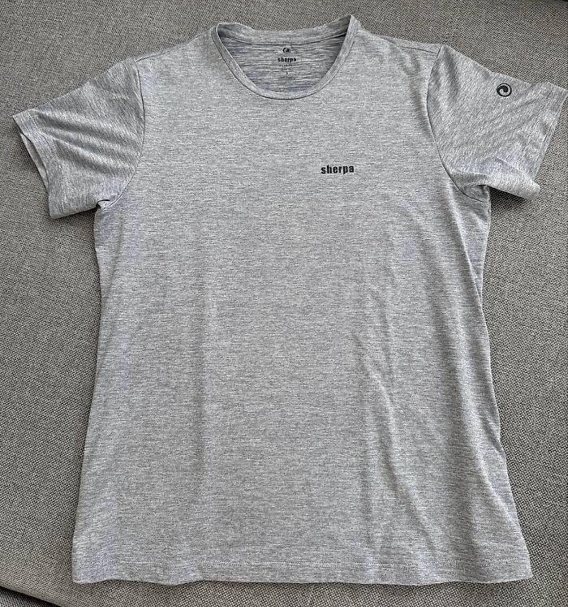 Sherpa T-Shirts: T-Shirt Sherpa – Neu (gemäss Beschreibung) aus Balzers von Lorena-H