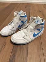 Air Jordan 1 Mid White / University Blue 