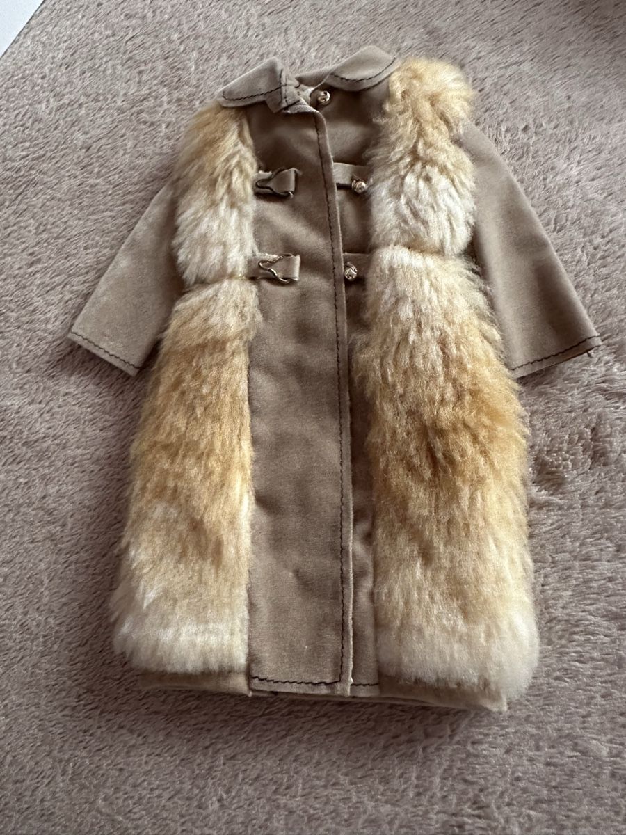 Bambole: Barbie Suede Fur 1972 – Usato da Herbriggen venduto da Sehrazade 1