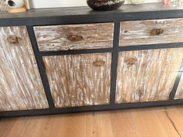 Longueur  2.20.  Largeur   0.48.    Hauteur 0.91