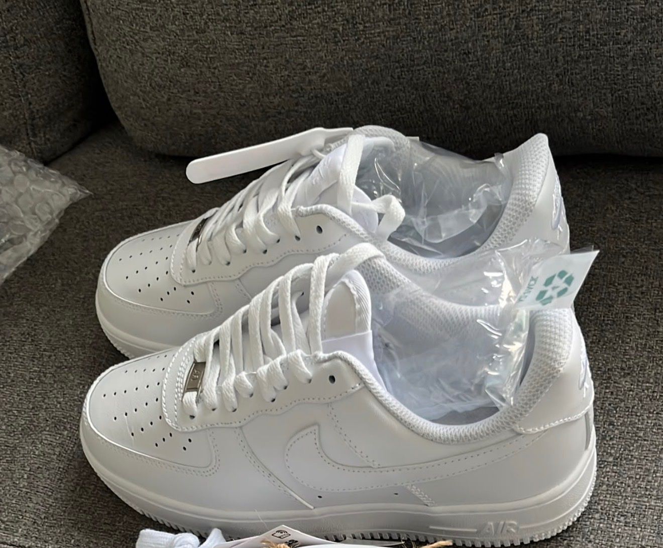 Scarpe da uomo: Nike Air Force 1 – Nuovo (secondo la descrizione) da Biel/Bienne venduto da Husseinsheikho 8
