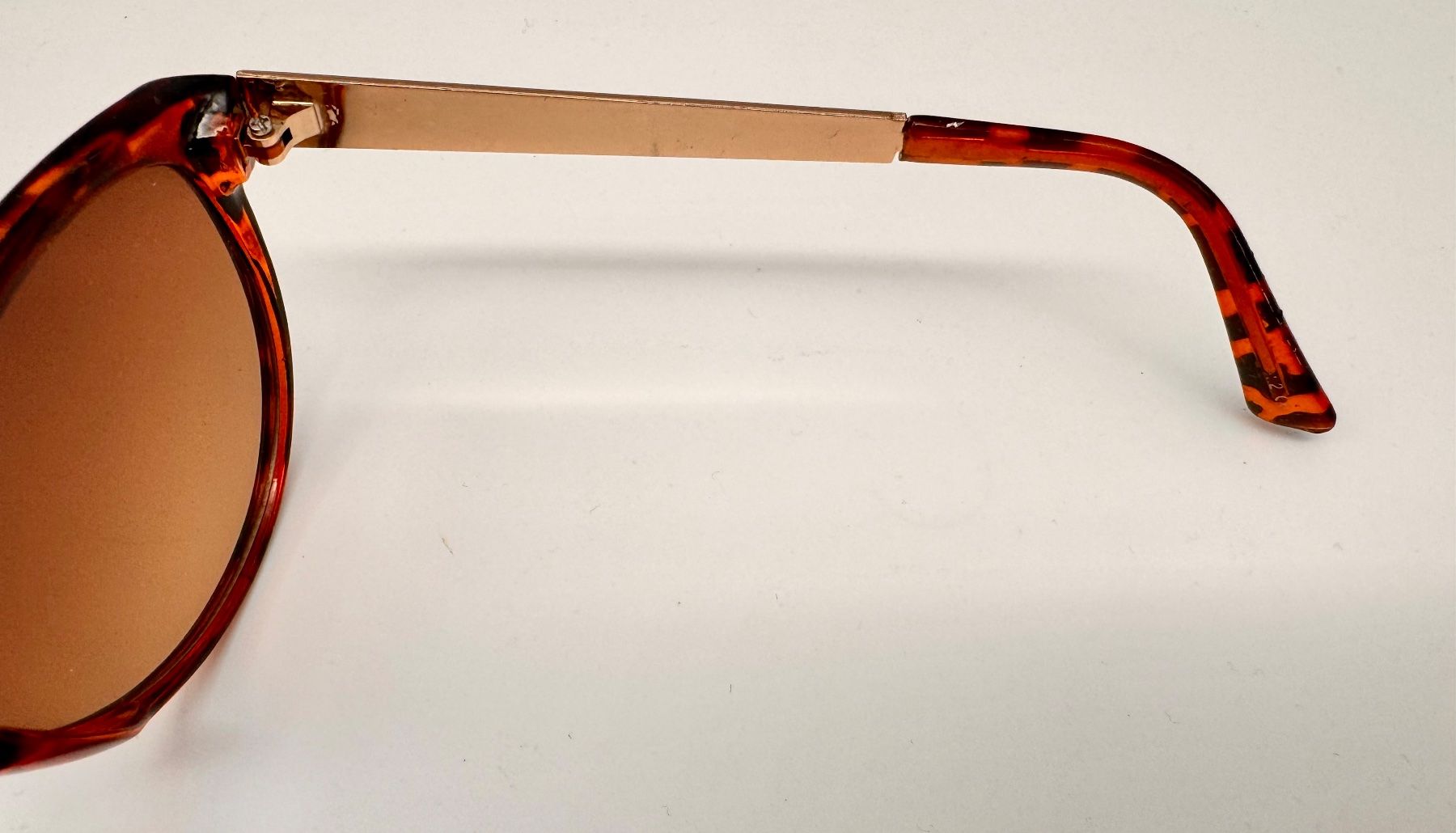 Occhiali & Lenti: Damen Sonnenbrille – Usato da Hermetschwil-Staffeln venduto da Mobile2013 3