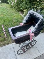 Alter Puppenwagen für Deko