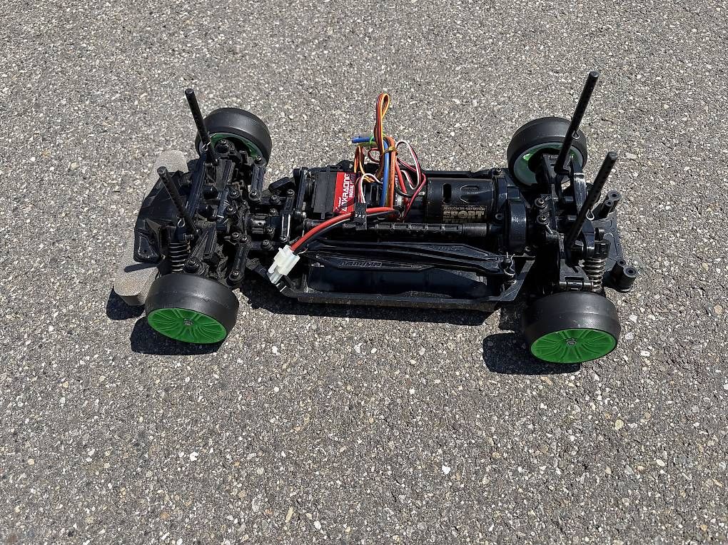 Tamiya RC Modellbau: Tamiya Nissan GtR Tt02 Chassis – Gebraucht aus Dürrenäsch von sil_x298 4