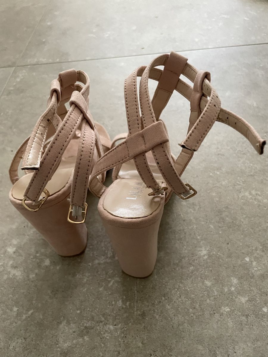 Scarpe da donna: Sandalen Rosé Gr. 37 – Usato da Zürich venduto da illuminari 2