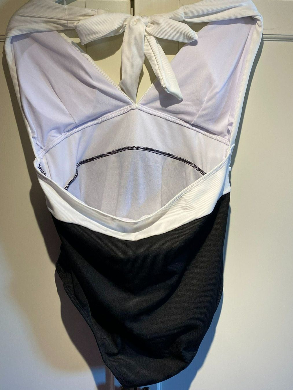 Costumi da bagno & Bikini: BADEKLEID -SCHWARZ-WEISS-DAMEN – Usato da Meienried venduto da ManuelaBoutique 7