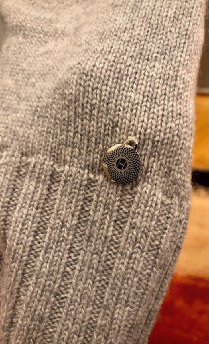 Hermès Maglioni & Felpe: Pull Hermès cachemire gris manches courtes taille 38 – Nuovo (secondo la descrizione) da Genève venduto da Lilimouss 3