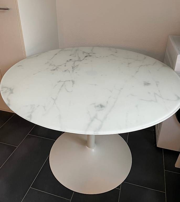 Tische: Glas-Tisch in Marmoroptik – Gebraucht aus Bern von Milena2323 1