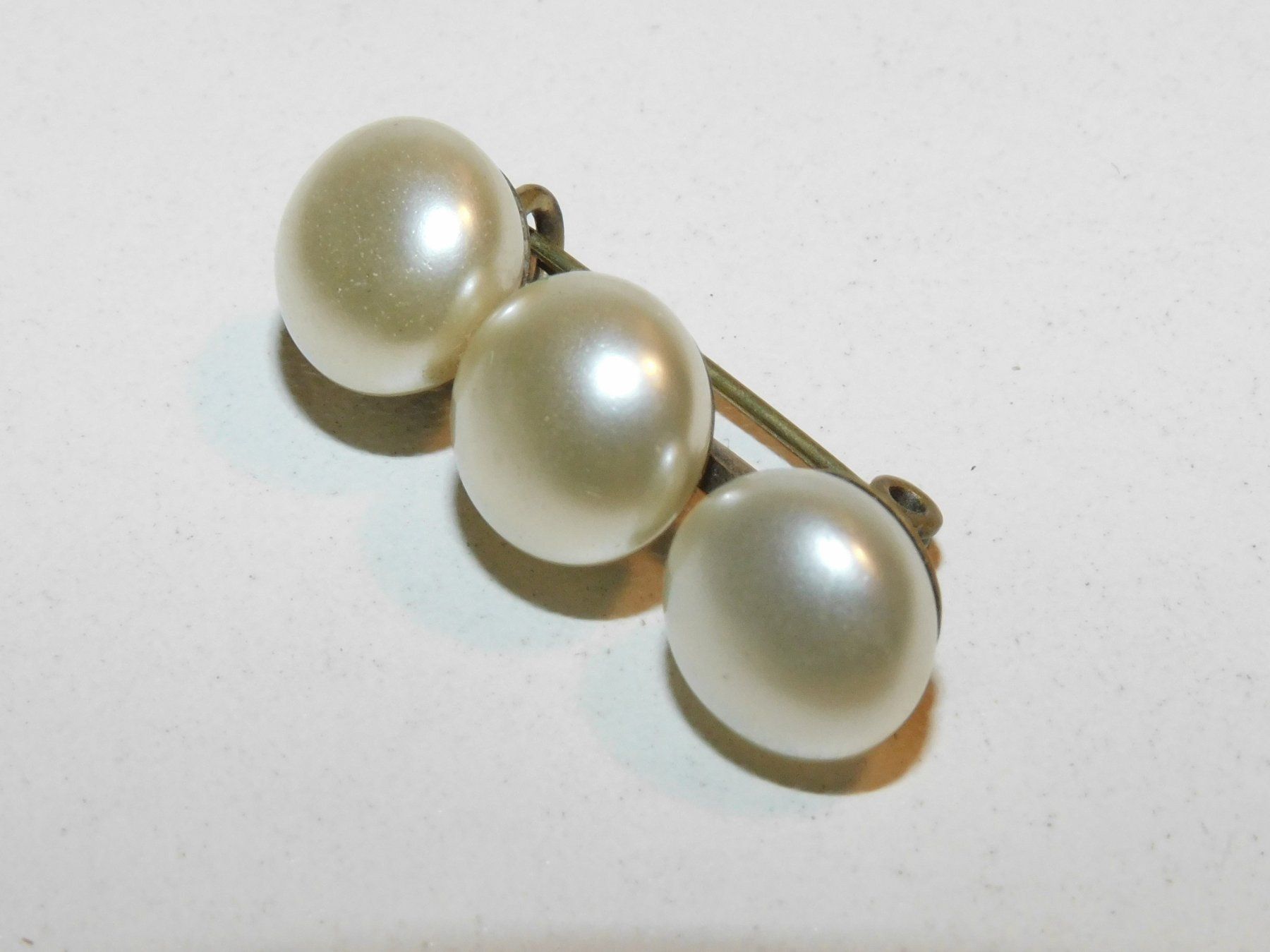 Broschen & Nadeln: Brosche alte kleine Brosche  3 x 1.8 cm – Gebraucht aus Sursee von 76 4